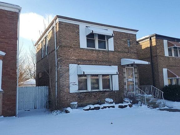 3rd image of 7926 S Artesian Ave