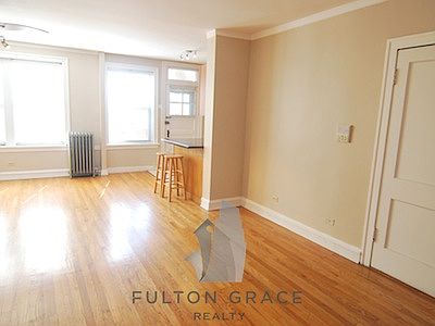 1st image of 2343 W Glenlake Ave #2