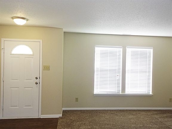 2nd image of 1396 White Birch Ln