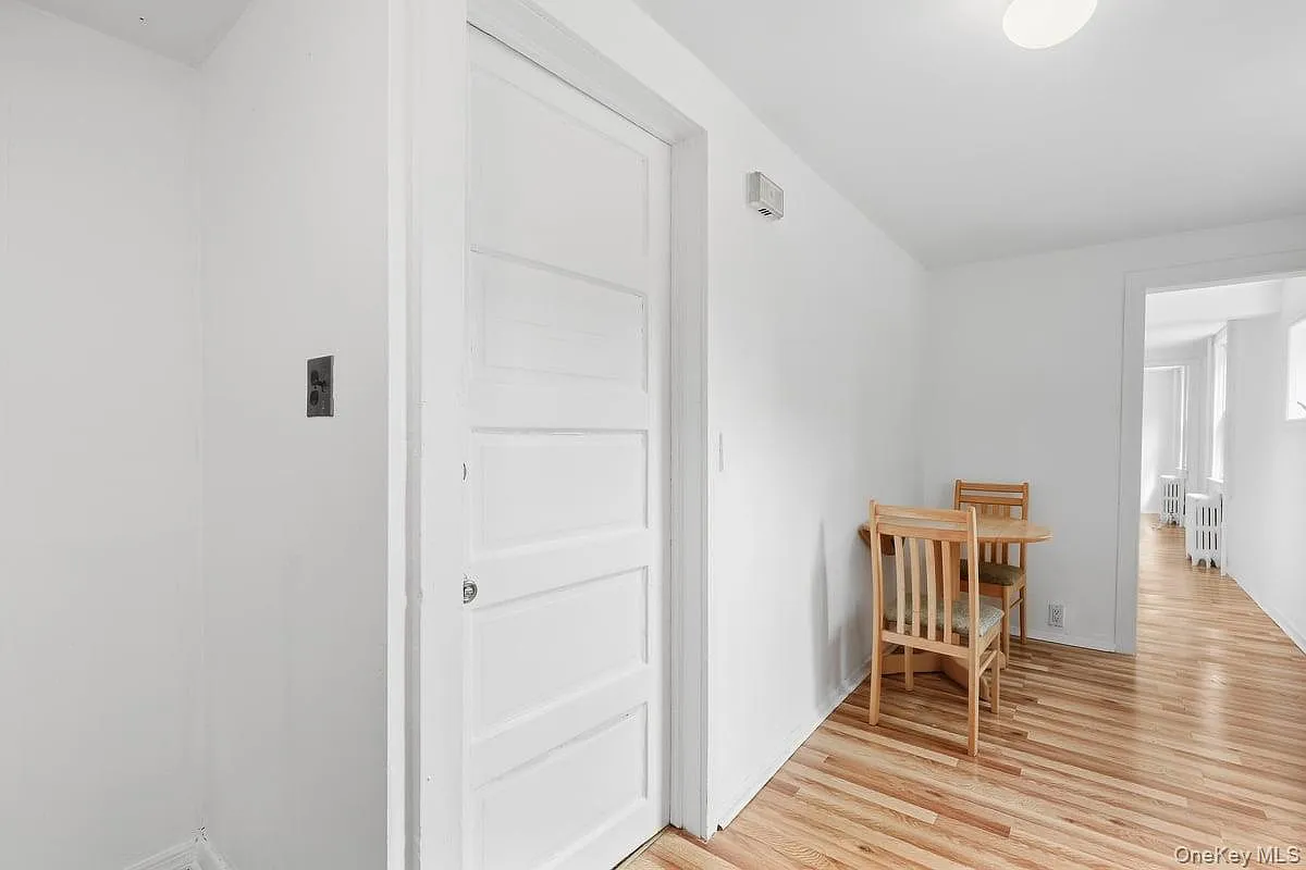 1 bed, 1.0 bath, 400 sqft, $2,000 — Photo 4