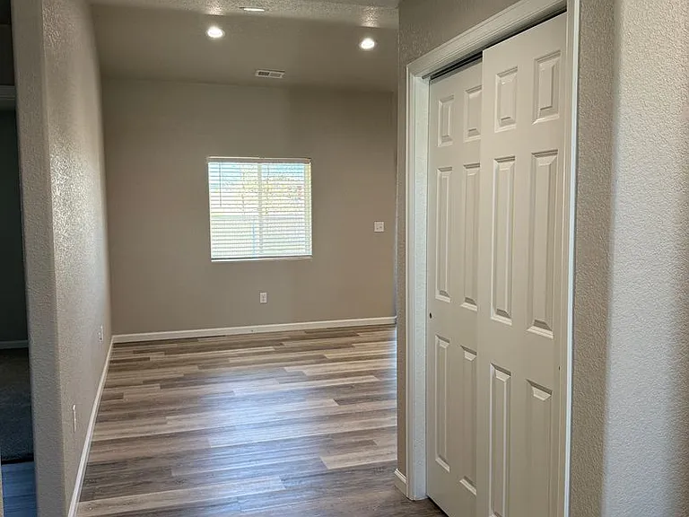 153 S Stardust Cir — Photo 5