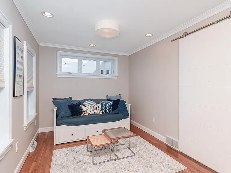 Building's Lounge