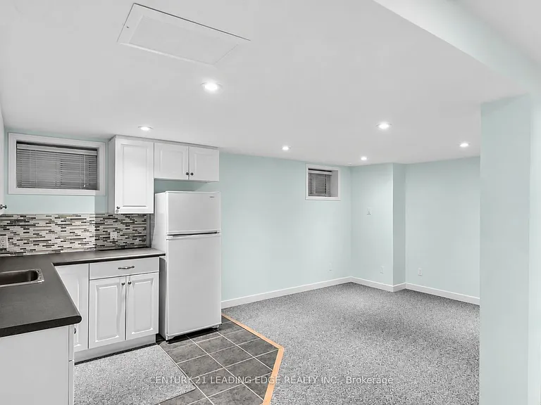 177 Fallingbrook Rd — Photo 15