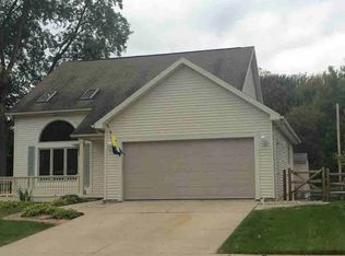 3600 Fordway Dr, Lambertville, MI 48144