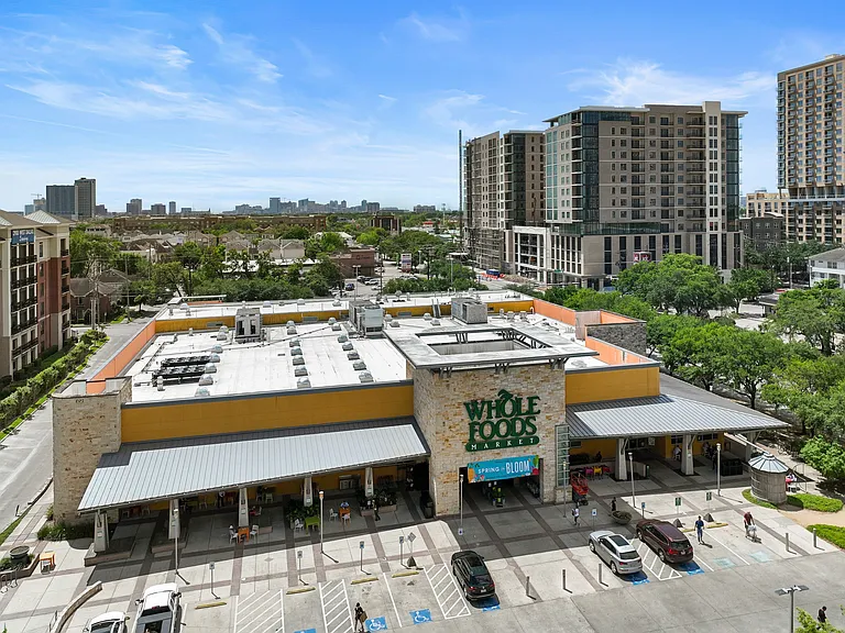 1010 Waugh Apartments — Photo 47