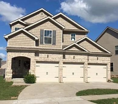 3305 Sweet Clover Ln — Photo 2