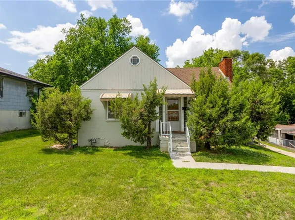 2840 Mersington Ave, Kansas City, MO 64128