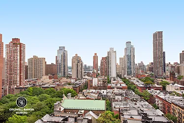 Rented by Coldwell Banker Warburg