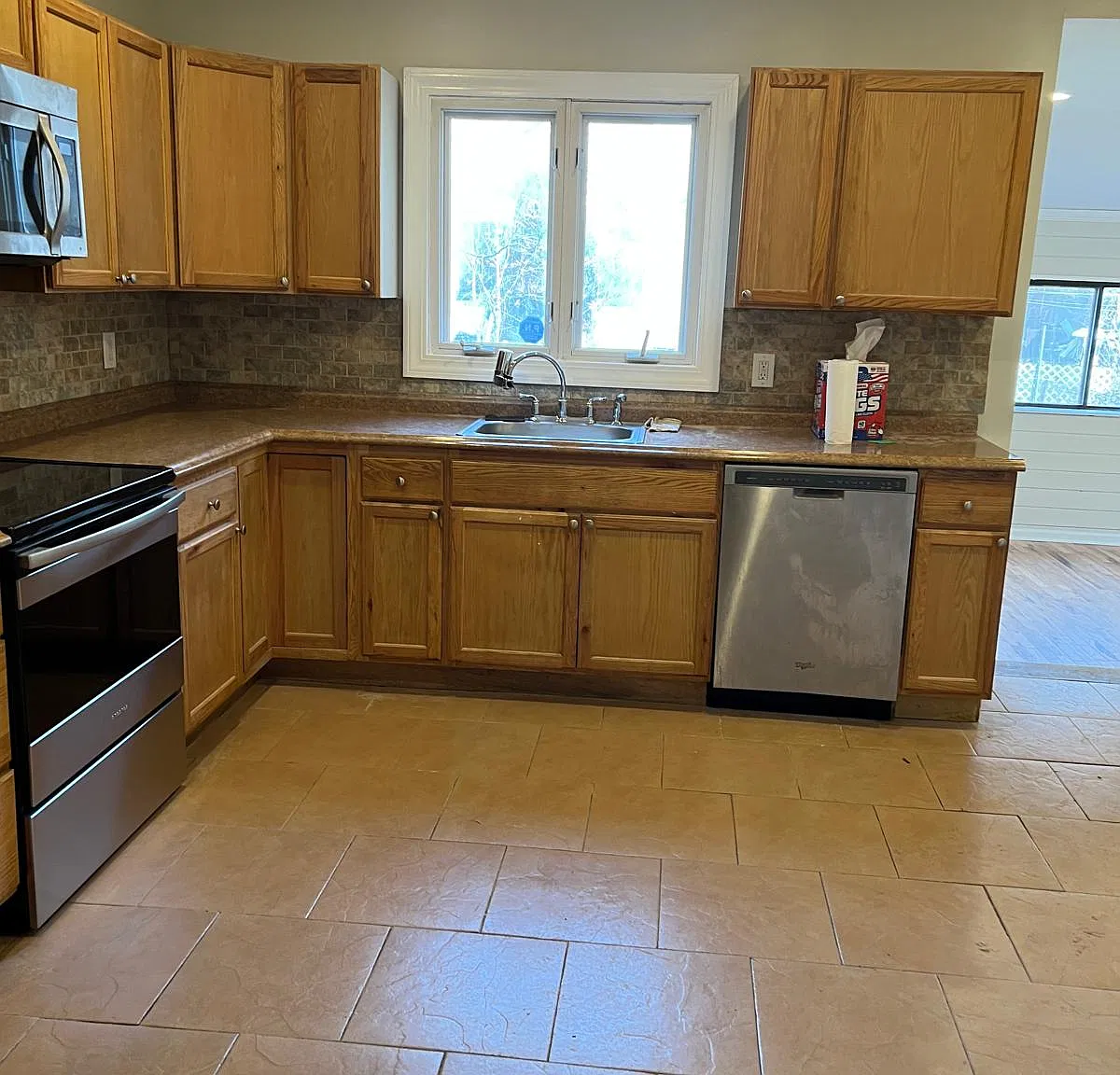3 bed, 2000 sqft, $1,800 — Photo 4