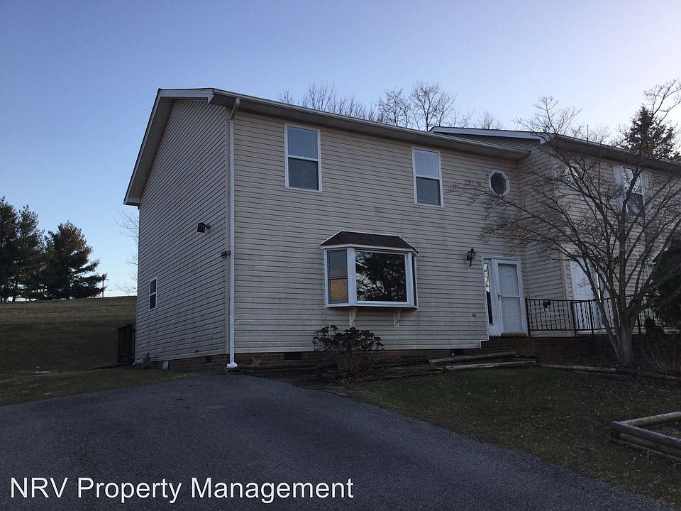 1st image of 560 Kamran Dr NW