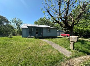 10182 Hopewell Rd, Silver Point, TN 38582