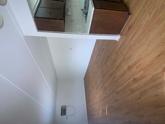 4th image of 7305 Circle Ave #3