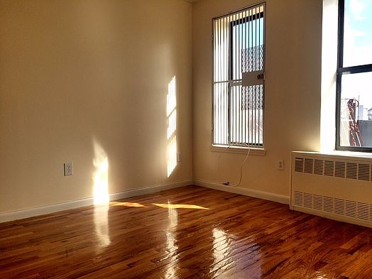 3rd image of 455 E 116th St APT 21