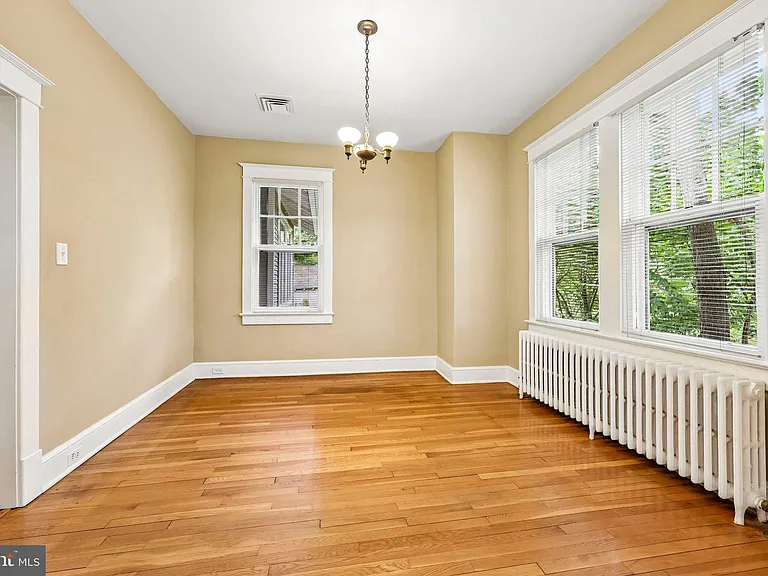 526 N Ivy St — Photo 17