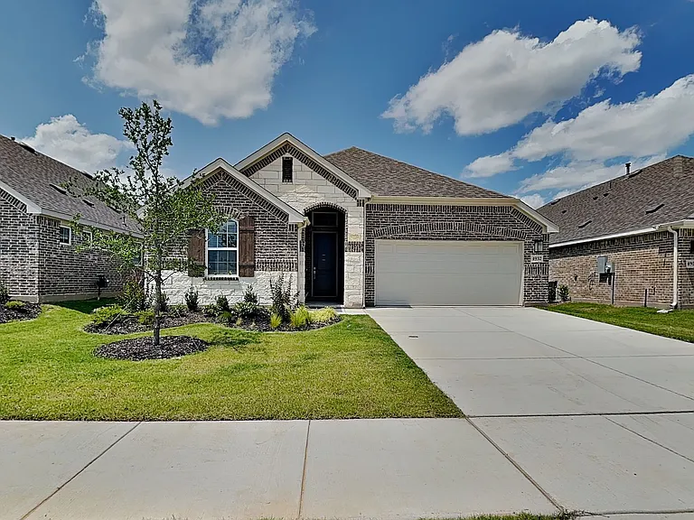 4932 Water Lily Ln — Photo 1