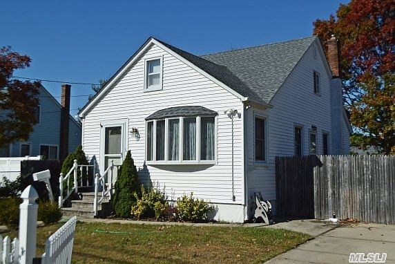 1st image of 35 Ferndale Ct