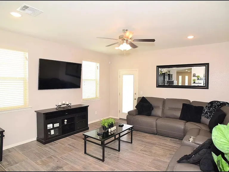 1016 Seahawk Pl — Photo 13