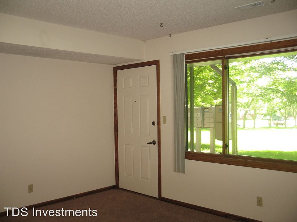 1st image of 4500 Prescott Ave APT 07