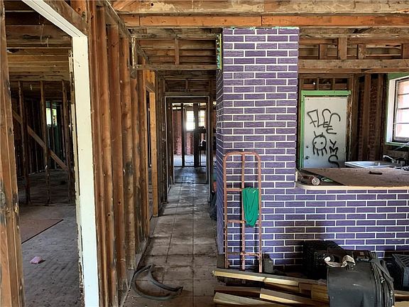 2nd image of 1619 Deslonde St