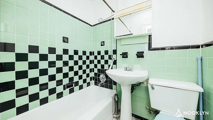 Rented by Nooklyn NYC LLC | media 24