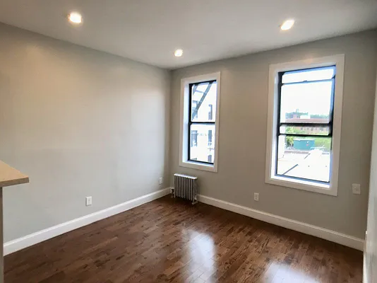 Rented by Bohemia Realty Group | media 12