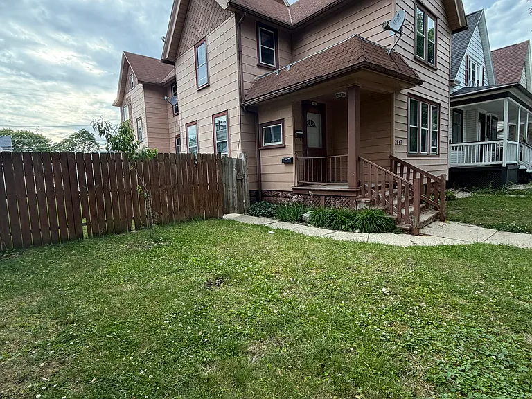 2647 S 28th St #2B — Photo 1
