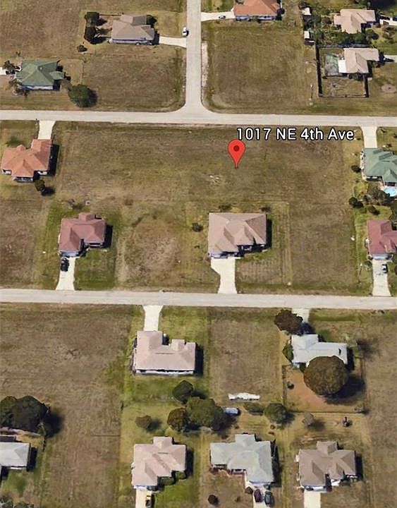 1st image of 1017 NE 4th Ave