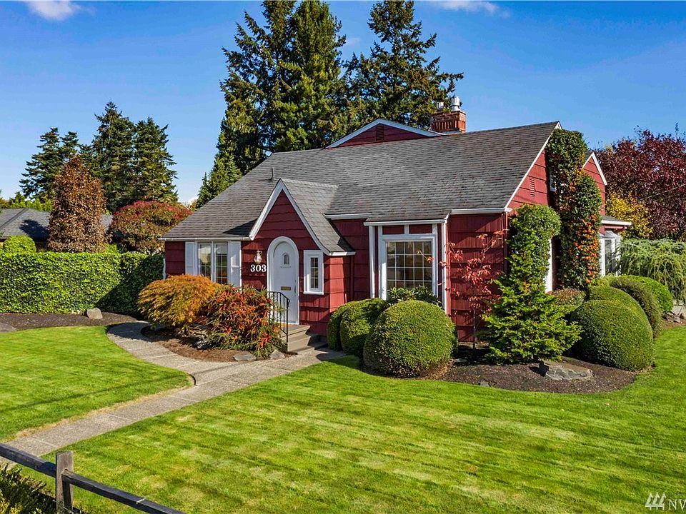 First time on the market in over 24 years and only 3 owners!
