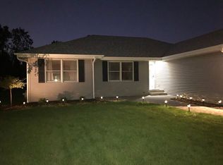 618 Greglynn St, Machesney Park, IL 61115