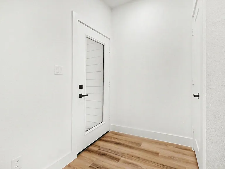 123 Milby St — Photo 33