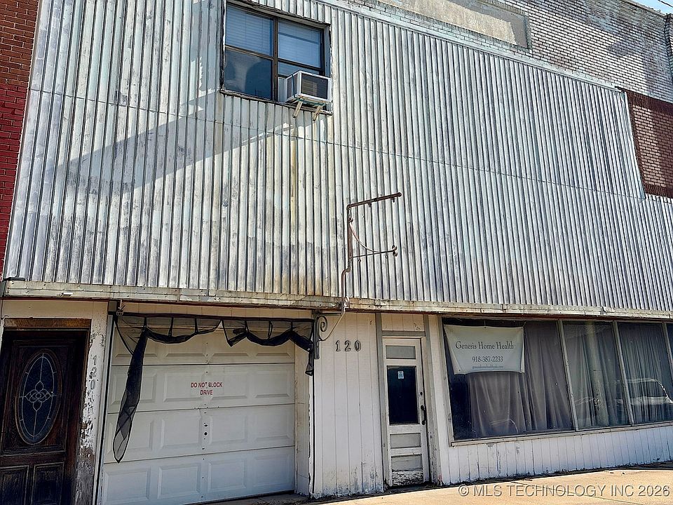 1st image of 120 N Main St