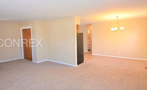 4th image of 2252 N Curry Dr