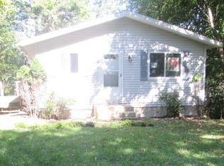 96 Jewell Dr, Williams Bay, WI 53191