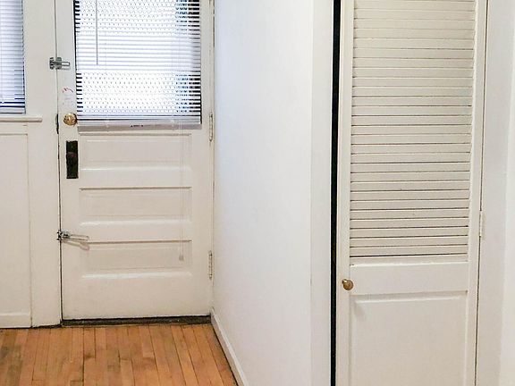 5th image of 1945 W Winnemac Ave #2E