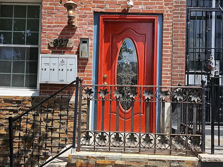 927 N 6th St #3 — Photo 1