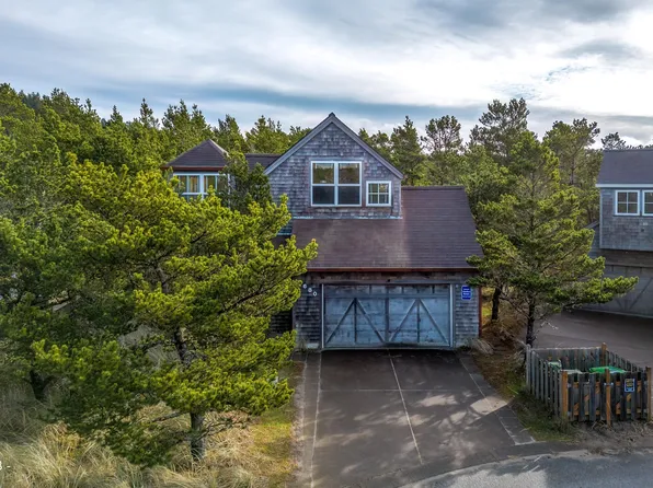 5680 Barefoot Ln, Pacific City, OR 97135