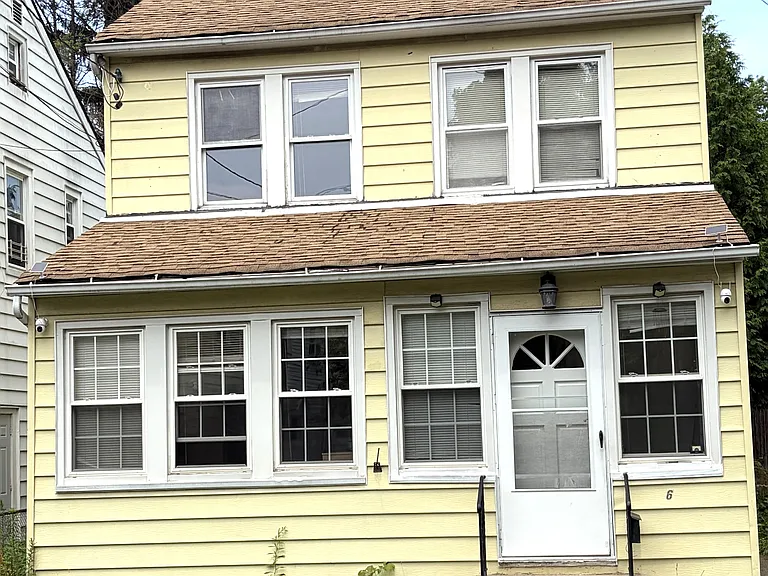 6 Walnut Pl — Photo 1