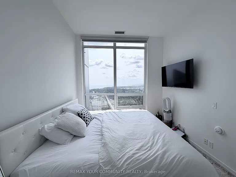 2220 Lakeshore Ave #Penthouse 2 — Photo 17