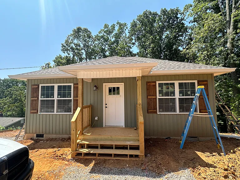 4335 Apex Dr — Photo 1