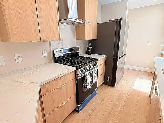 1565 Nautilus St #A — Photo 11