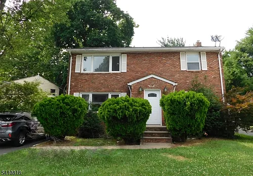 62 Mercer Ave Photo 1