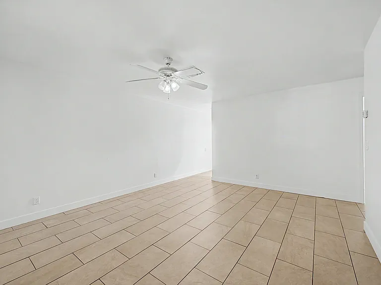 1408 W Becker Ln #1 — Photo 8