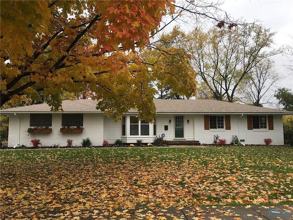 1st image of 553 Willow Ln
