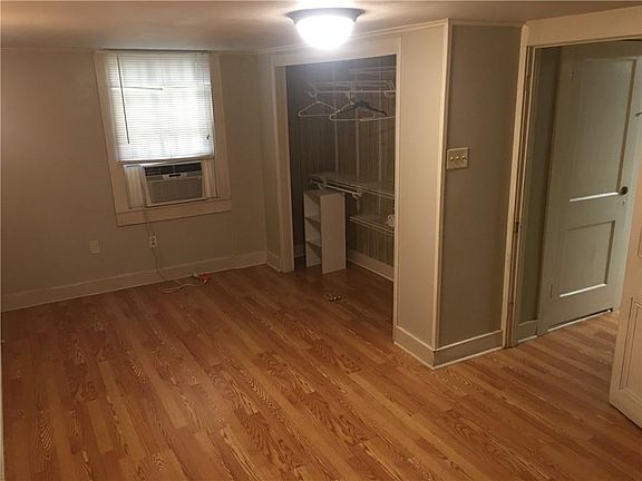 2nd image of 4315-17 Perrier St