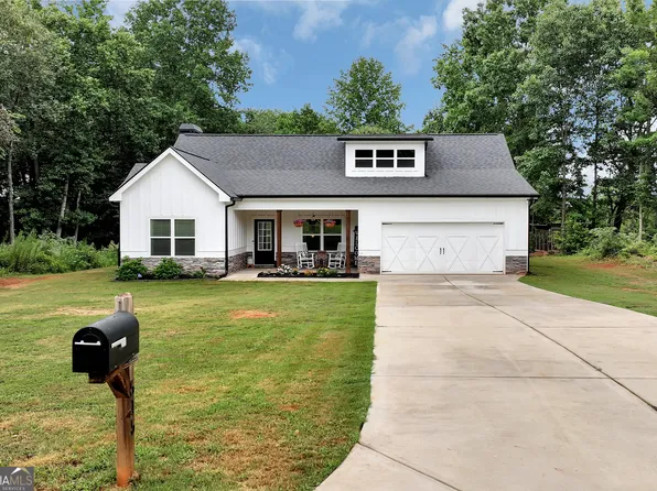 515 Forest Lake Rd, Pendergrass, GA 30567