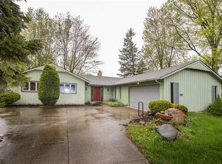 5622 Tree Moss Ln, North Ridgeville, OH 44039