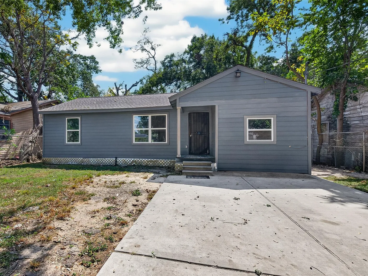 3 bed, 1.5 bath, 1068 sqft, $1,850 — Photo 1