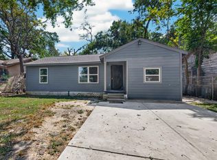 8166 Oak Knoll Ln, Houston, TX 77028