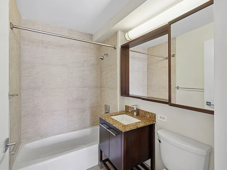125 W 31st St #17-C — Photo 31