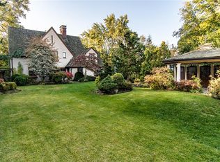 35 Far View Hills Rd, Rochester, NY 14620